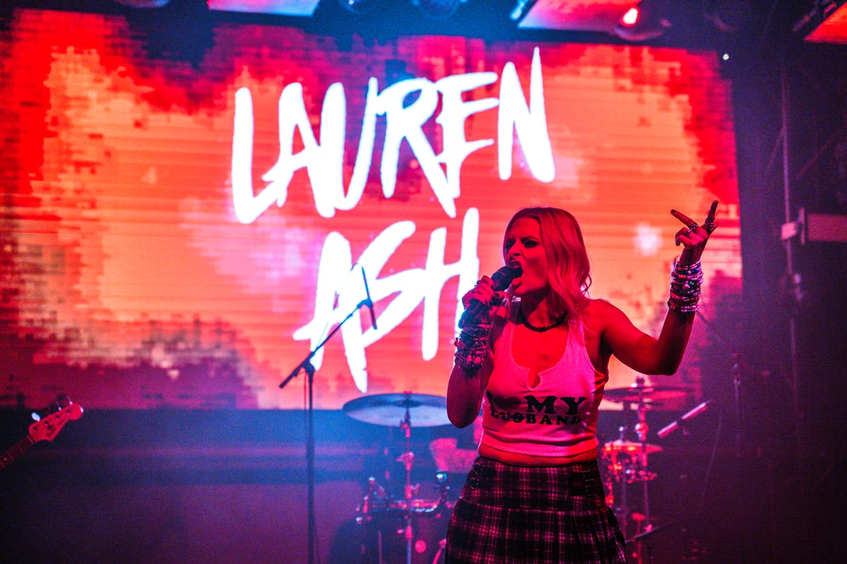 Voicemail Full: Lauren Ash Wraps Her Call Me When You Get This Tour With a Night Fans Won’t Forget