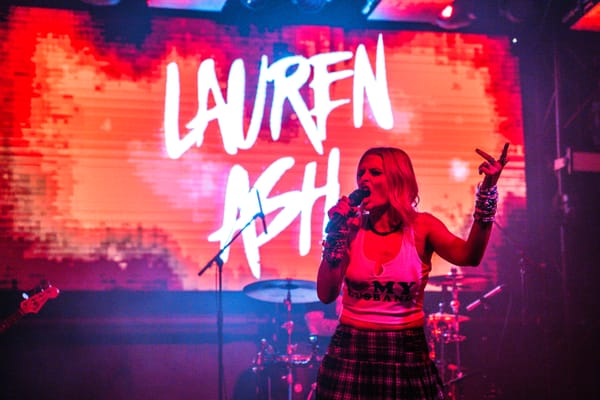 Voicemail Full: Lauren Ash Wraps Her Call Me When You Get This Tour With a Night Fans Won’t Forget